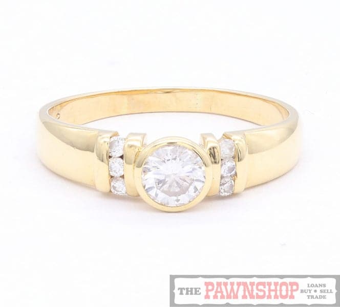 Diamond Solitaire 18ct Yellow Gold Ring w/Shoulder Diamonds