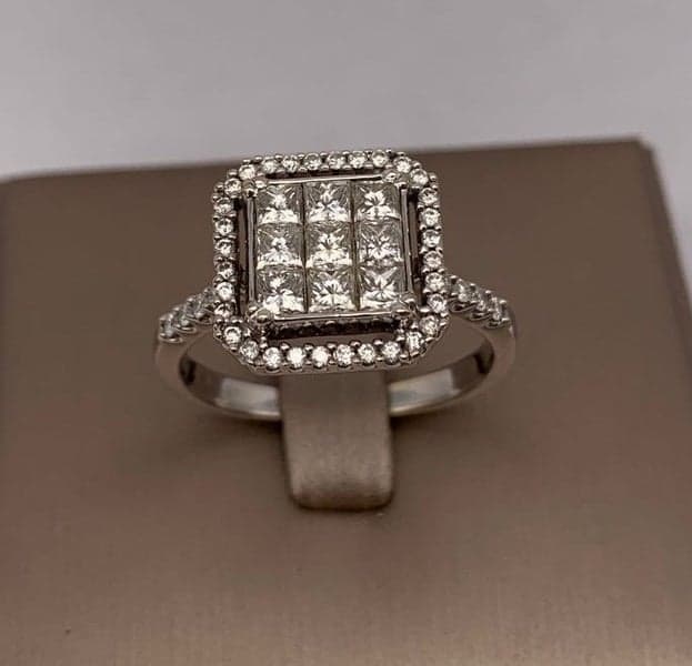 18ct White Gold 1.0ct TDW Round Brilliant &amp; Princess Cut Cluster Ring ~ $4,900!