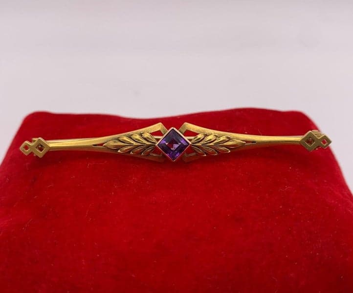 14ct Yellow Gold Amethyst Brooch