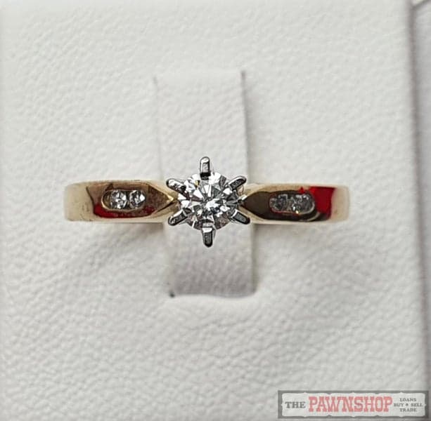 CLEARANCE!!! Modern Diamond Solitaire in 9ct Yellow Gold