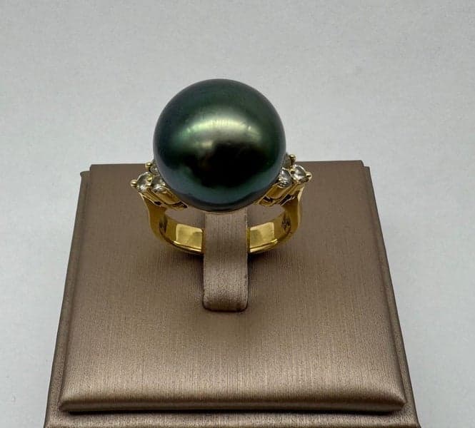 18ct Yellow Gold Black Pearl &amp; Diamond Ring ~ $10,200!