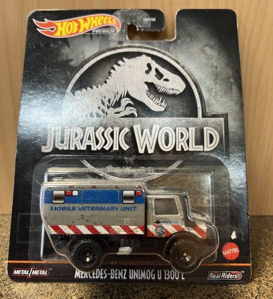 Mattel Hot Wheels HCP08 Mercedes Benz Unimog U 1300L "Jurassic World " NEW