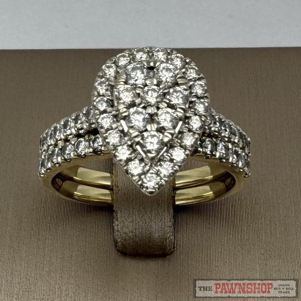 9ct Yellow Gold 1.0ct TDW Diamond Pear Shaped Cluster Ring Set ~ $3,200!