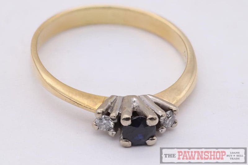 Three Stone Ring in 18ct Yellow Gold