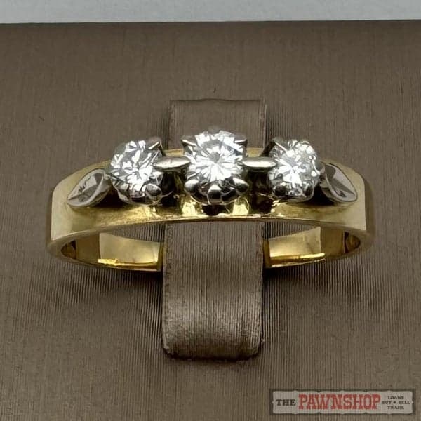 18ct Yellow Gold 0.20ct TDW Three Stone Diamond Ring ~ $3,700!