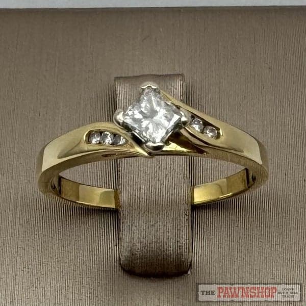 18ct Yellow Gold Princess Cut Diamond Solitaire Ring ~ $2,500!