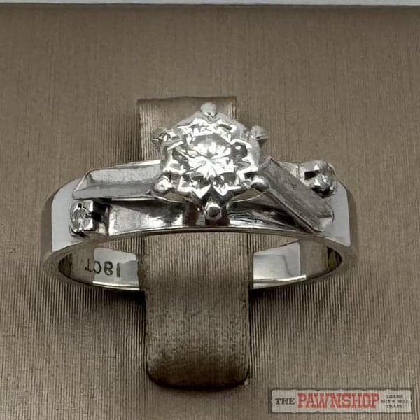 18ct White Gold &amp; Palladium Solitaire Ring ~ $3,900!