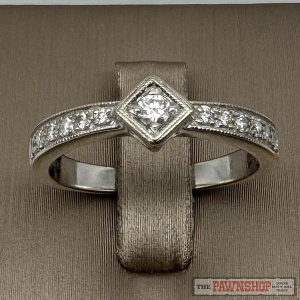 10ct White Gold Diamond Solitaire Ring with Shoulder Diamonds ~ $1,600!