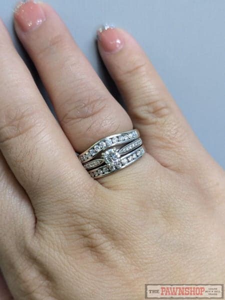 CLEARANCE!!! 1.00ct TDW Trio Diamond Ring Set in 9ct White Gold $4,700