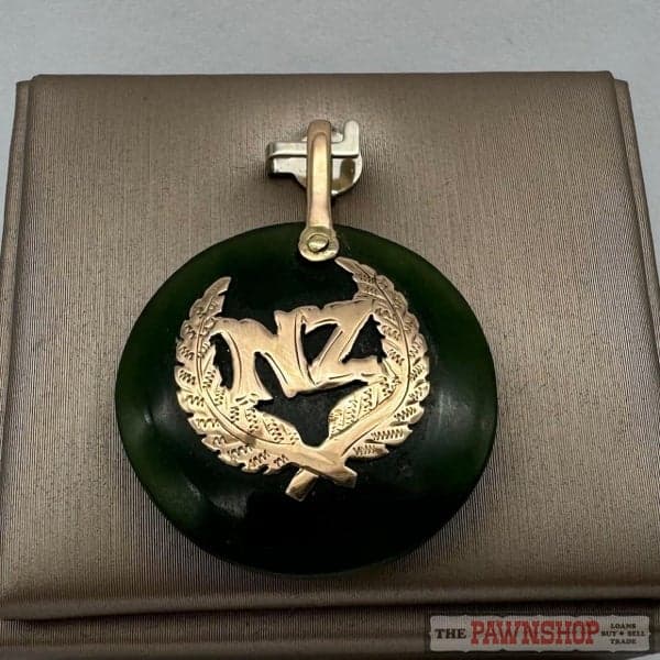 9ct Rose Gold Vintage NZ Greenstone Pendant
