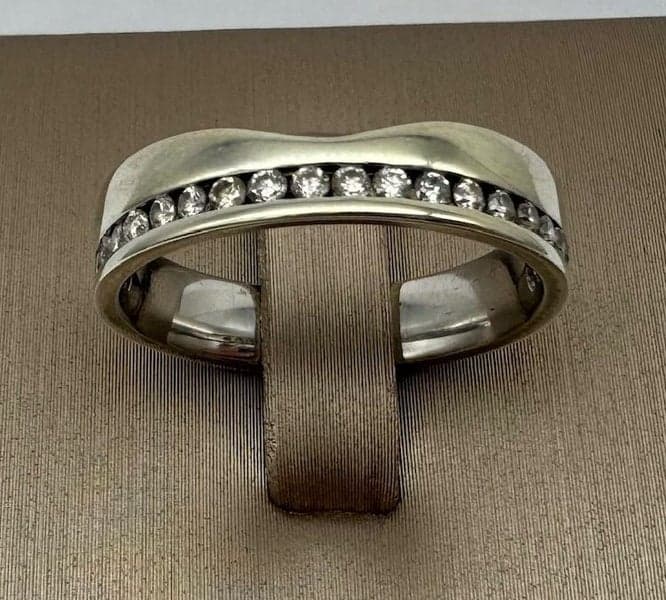 14ct White Gold 0.30ct TDW Curved Diamond Band Ring ~ $3,800!