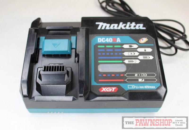 Makita 40Vmax XGT Rapid Charger