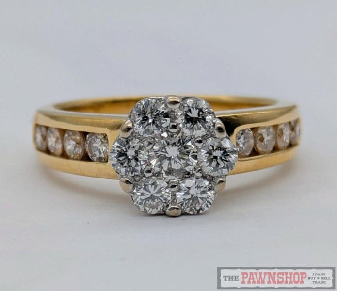 CLEARANCE!!! 1.00ct TDW Diamond Cluster Ring in 18ct Yellow Gold $3,900