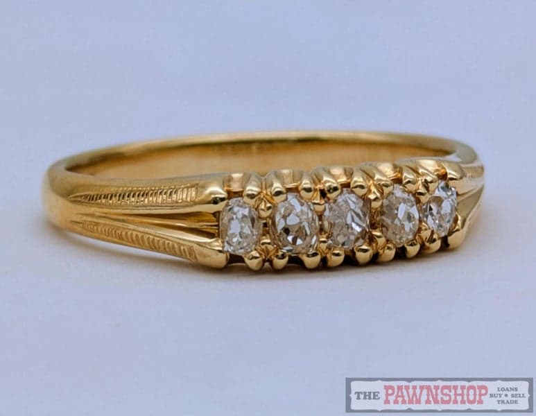 CLEARANCE!!! Five Stone Diamond Ring with 0.25ct TDW in 18ct Yellow Gold $3,900