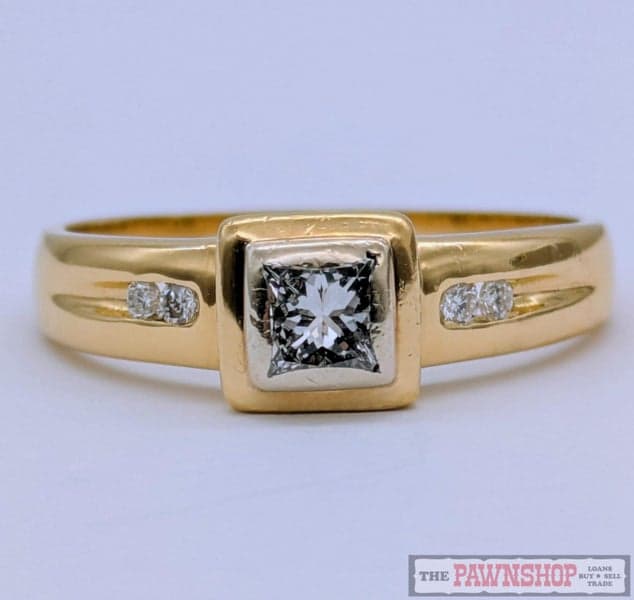 CLEARANCE!!! Diamond Solitaire Ring with 0.30ct TDW in 18ct Yellow Gold $4,700